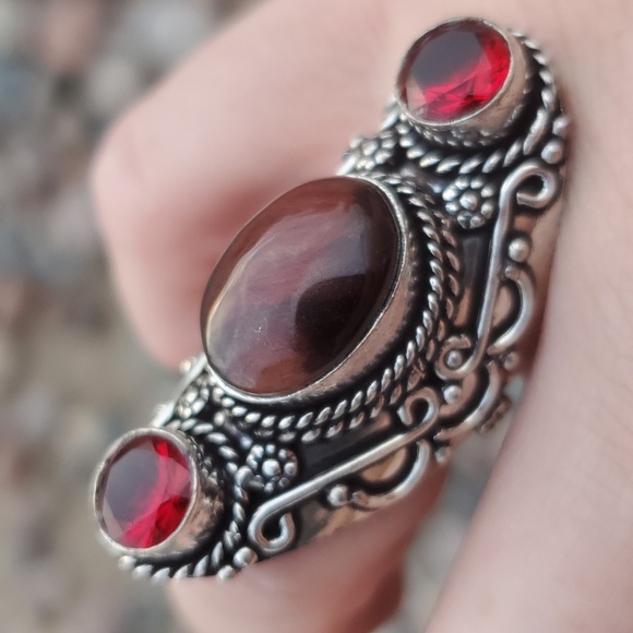 New Red Tiger Eye and Garnet 925 Silver Statement Ring. - Picture 6 of 16